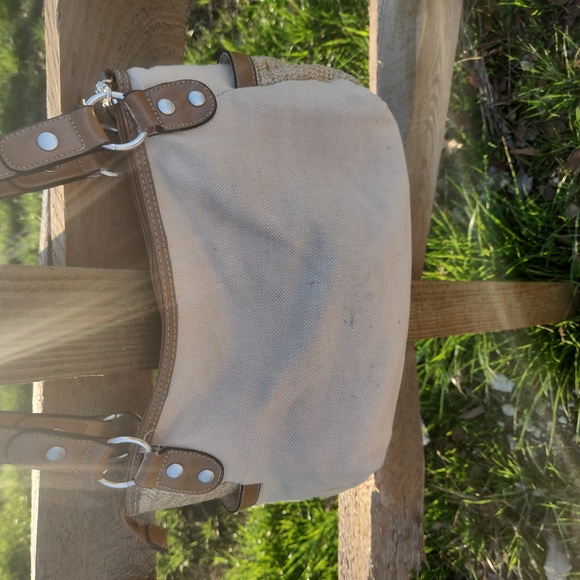 Relic Collection Double Strap Shoulder Bag - Picture 4 of 7